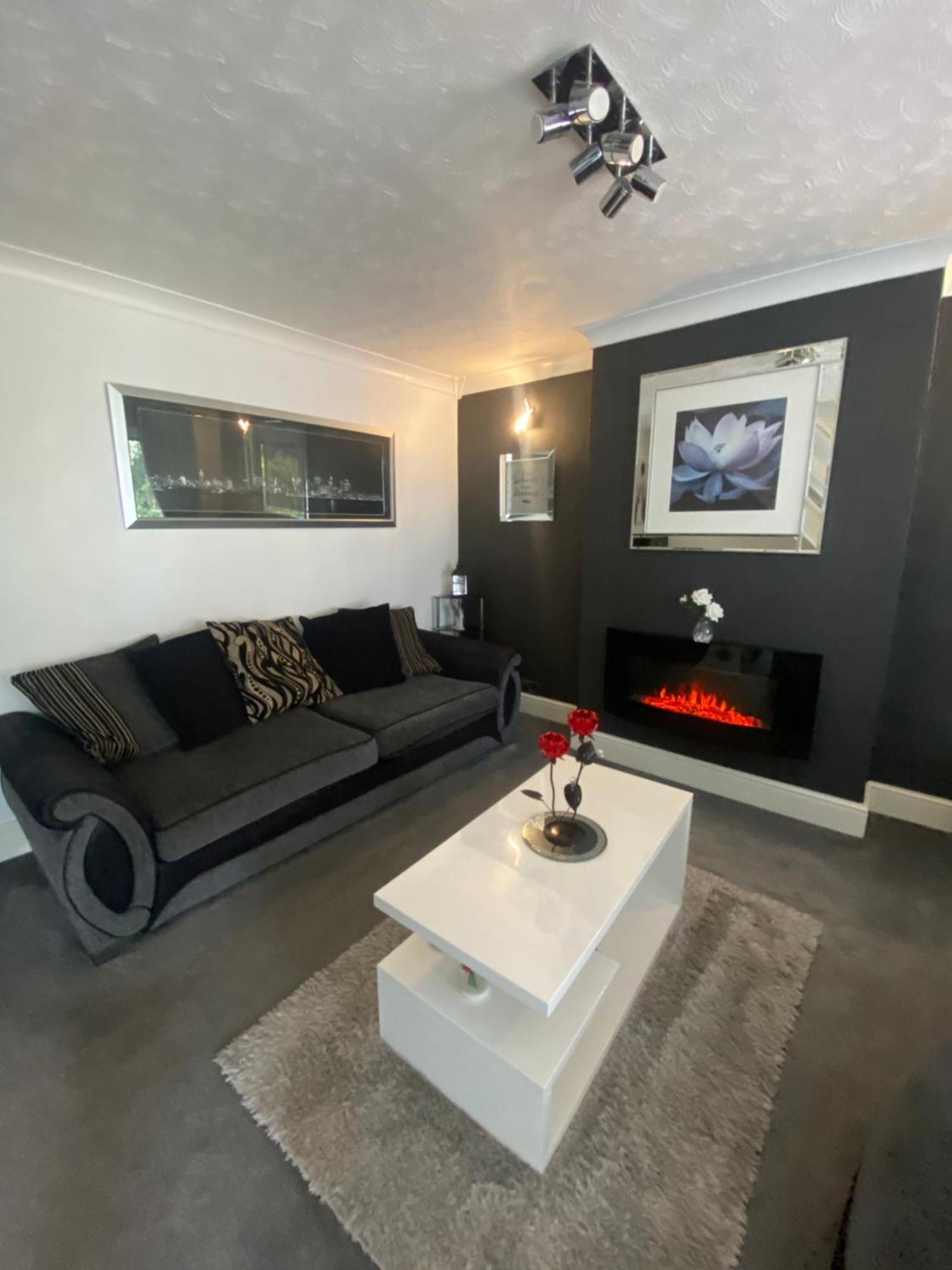 The Brook House - Spacious 3 Bed Home From Home In Burton Exterior foto