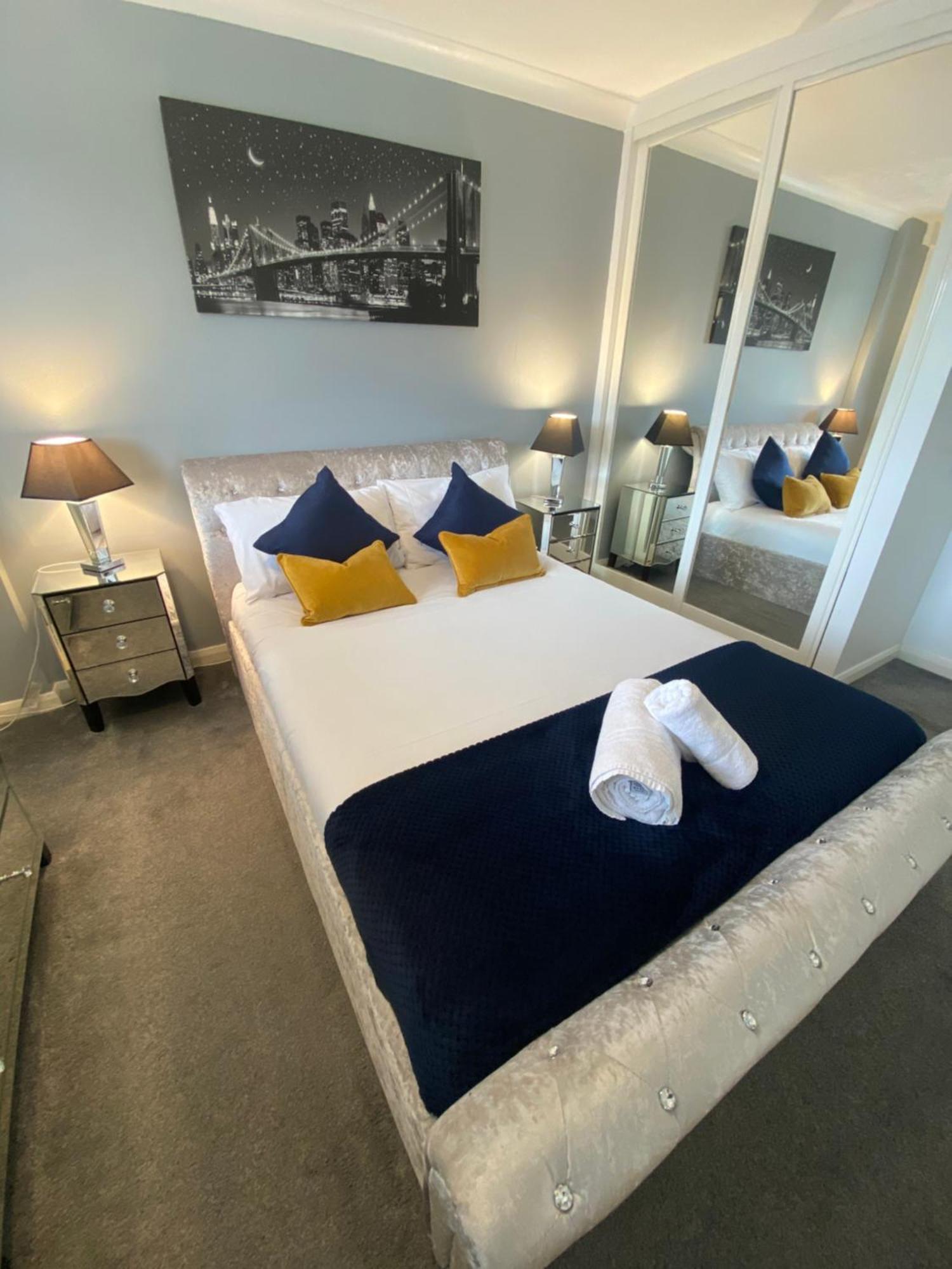 The Brook House - Spacious 3 Bed Home From Home In Burton Exterior foto
