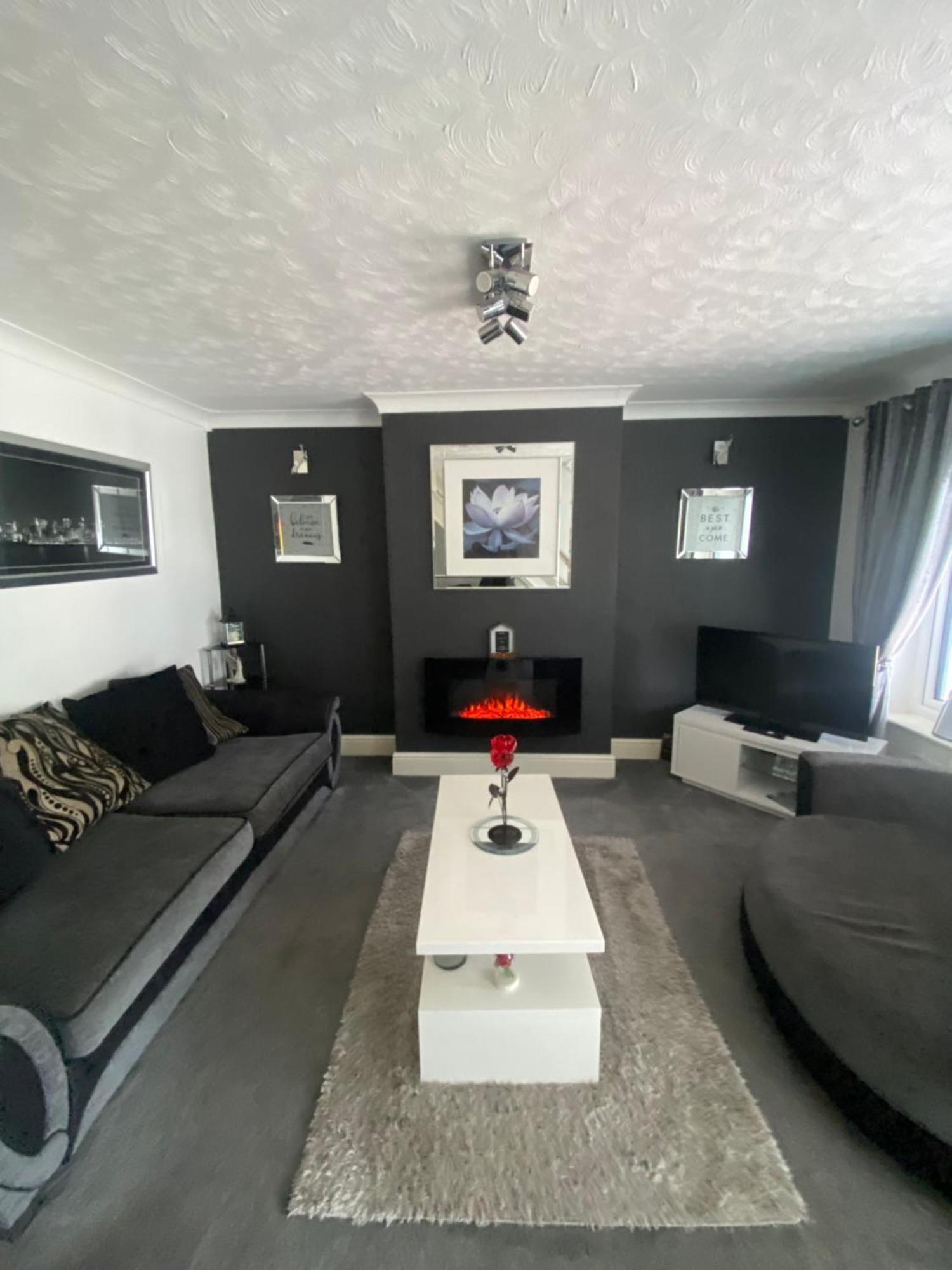 The Brook House - Spacious 3 Bed Home From Home In Burton Exterior foto
